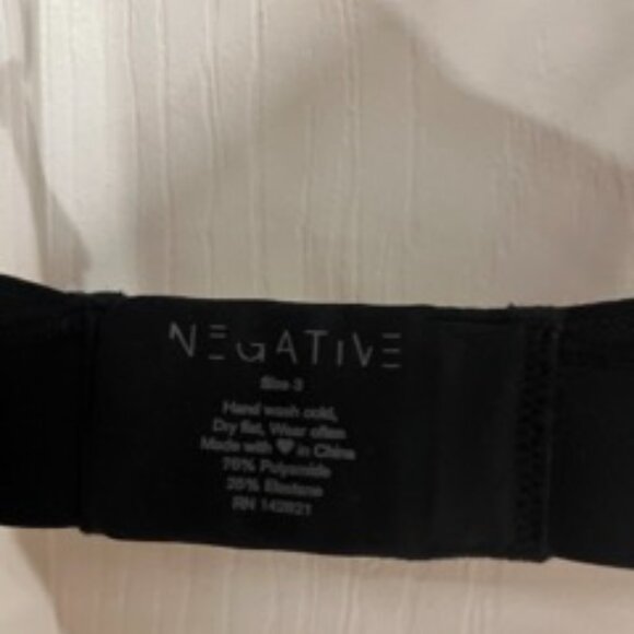 Negative Bra - Picture 2 of 3
